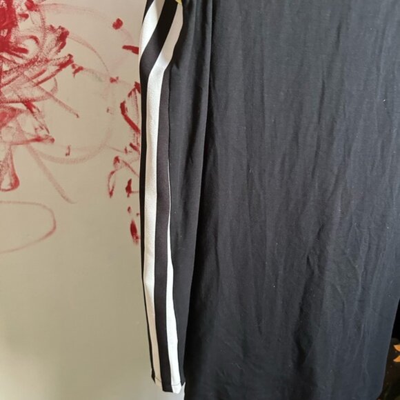 Maloka Black and White Abstract Blouse Small - Picture 10 of 15